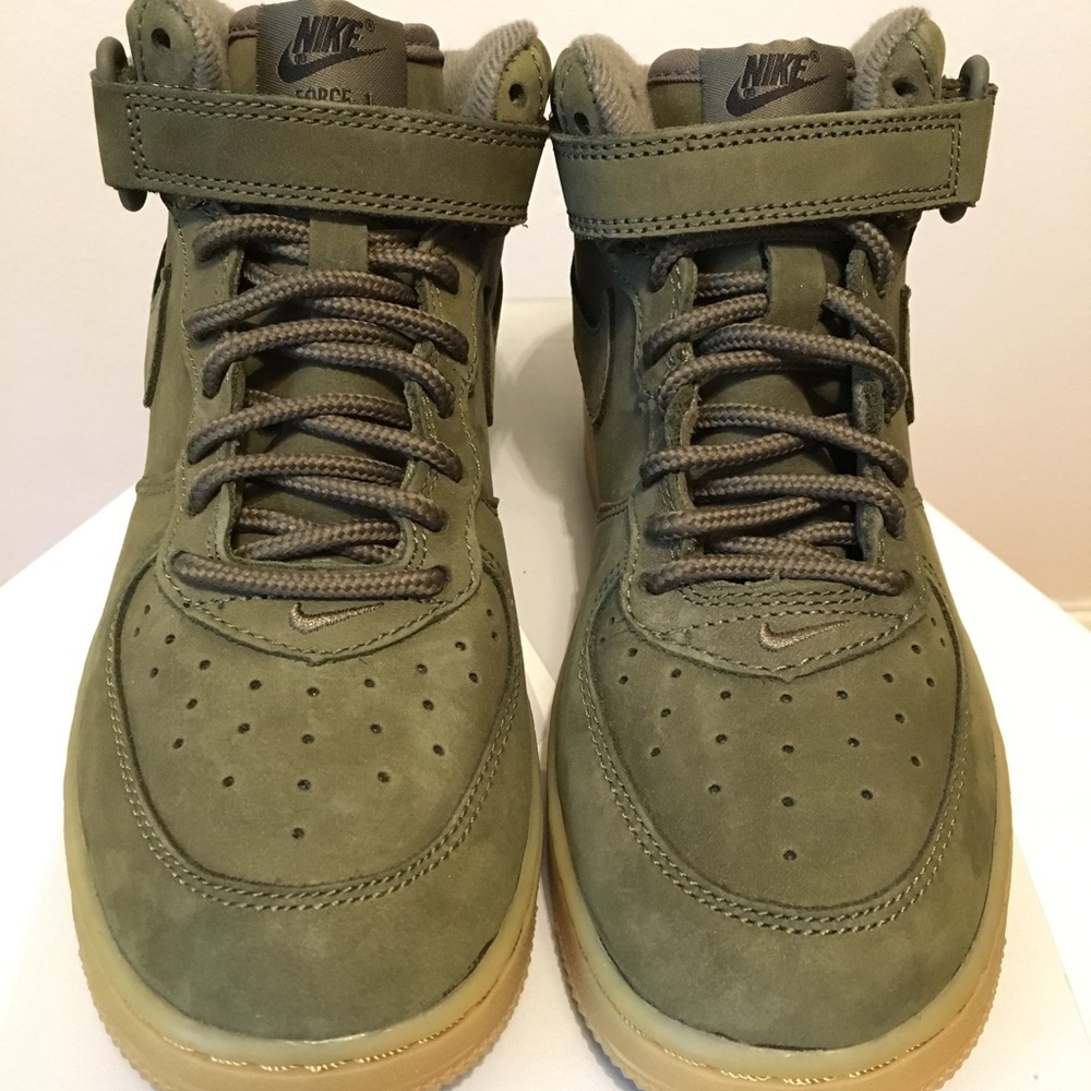 Nike sneakers, size 1.5Y